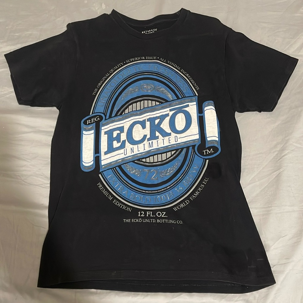 Black ecko t shirt. Size-small